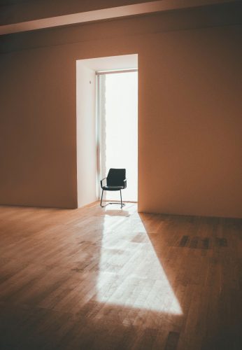 「手の届かない相手」に恋することにも意味がある？意外な心理的メリット